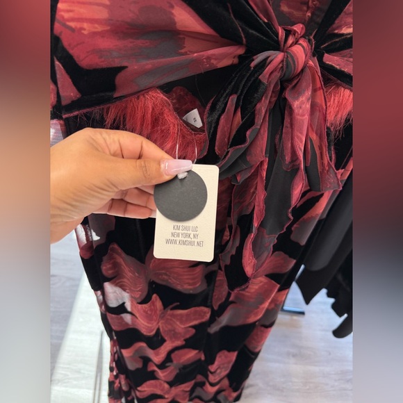 Kim Shui Butterfly Velvet Gown in Multi - Picture 12 of 14